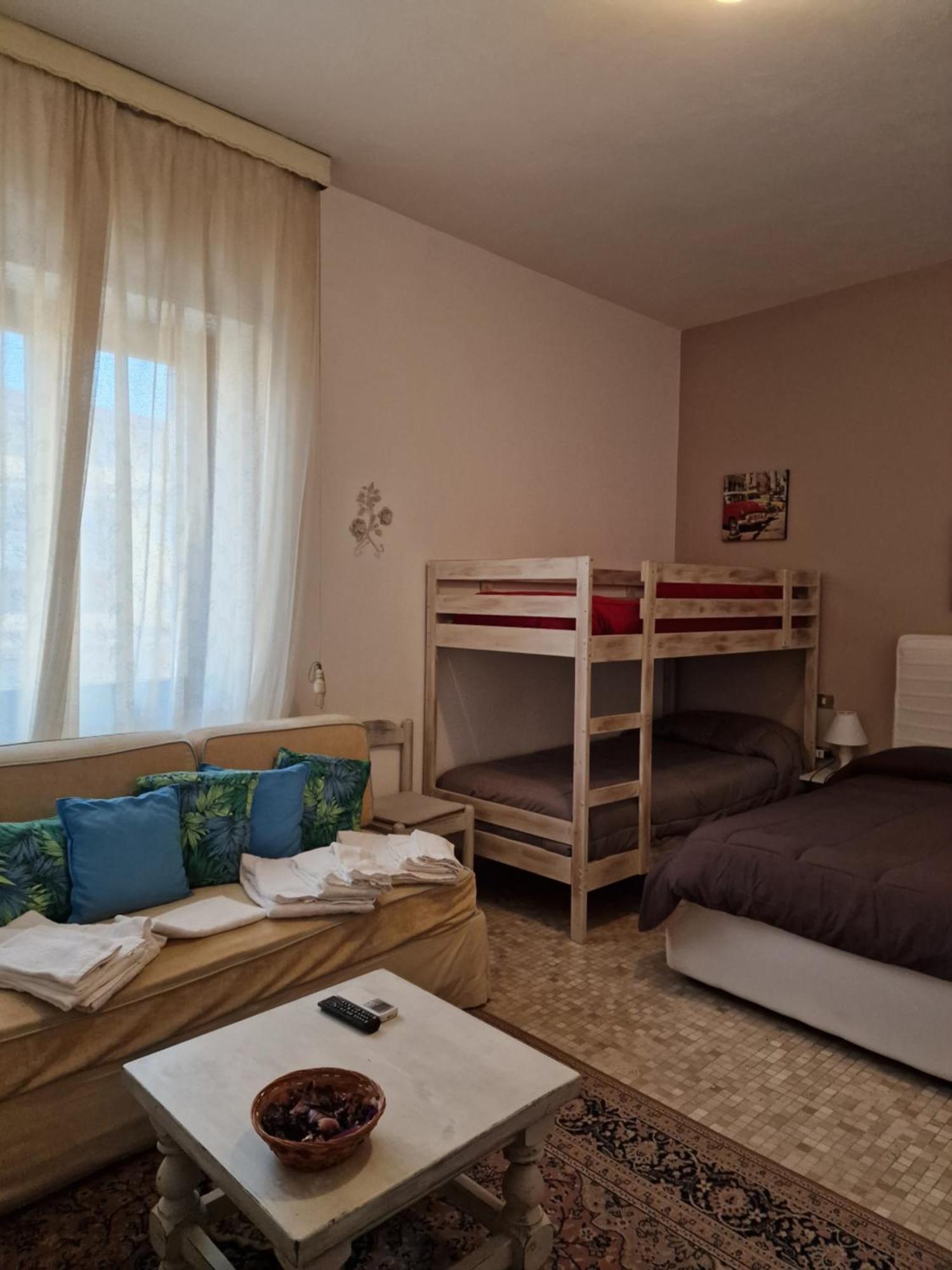 Camere Le Margherite Olbia Exterior photo