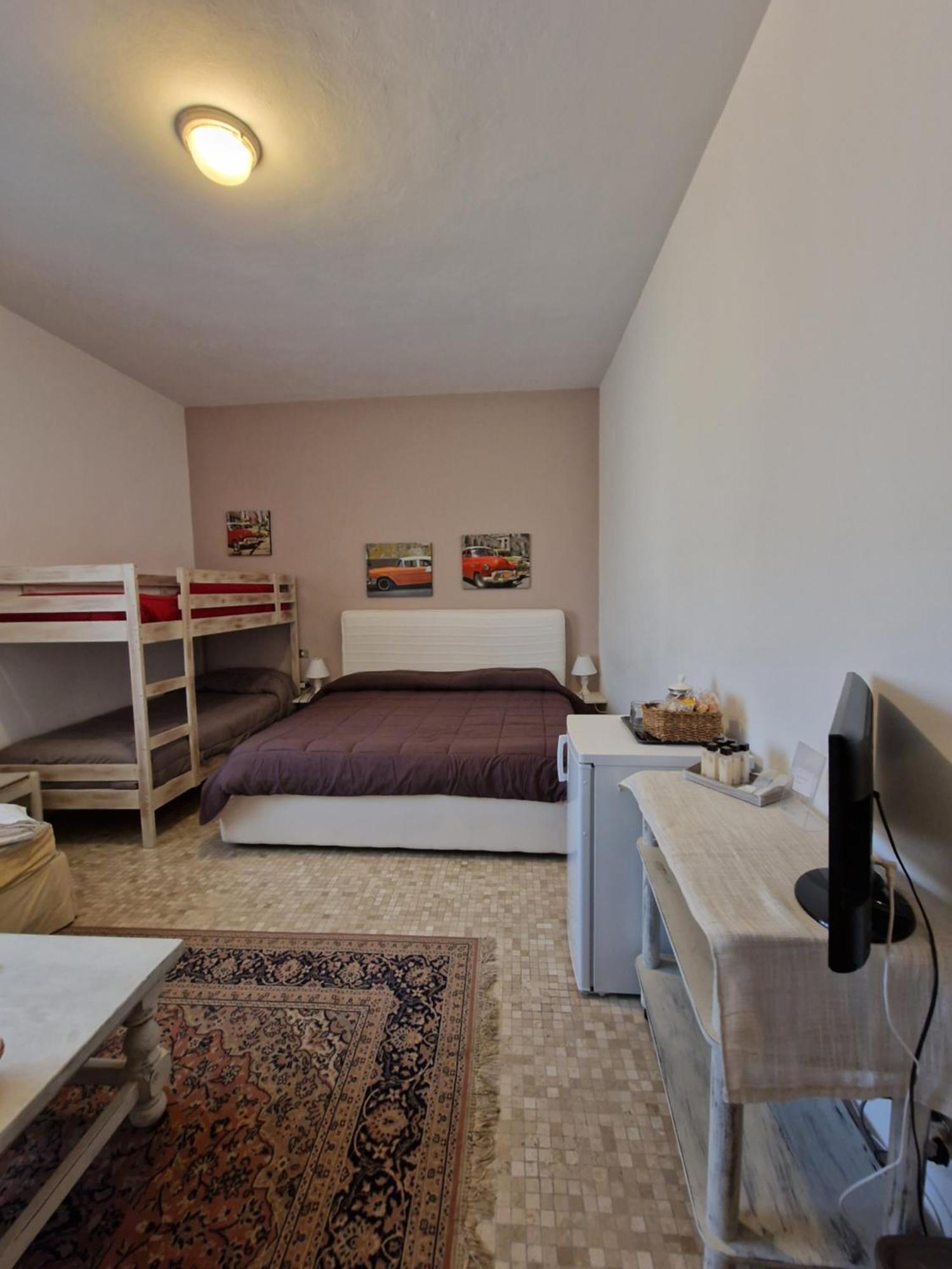 Camere Le Margherite Olbia Exterior photo
